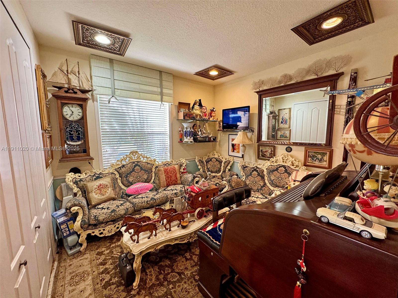 ANTIGUA AT OASIS - Residential