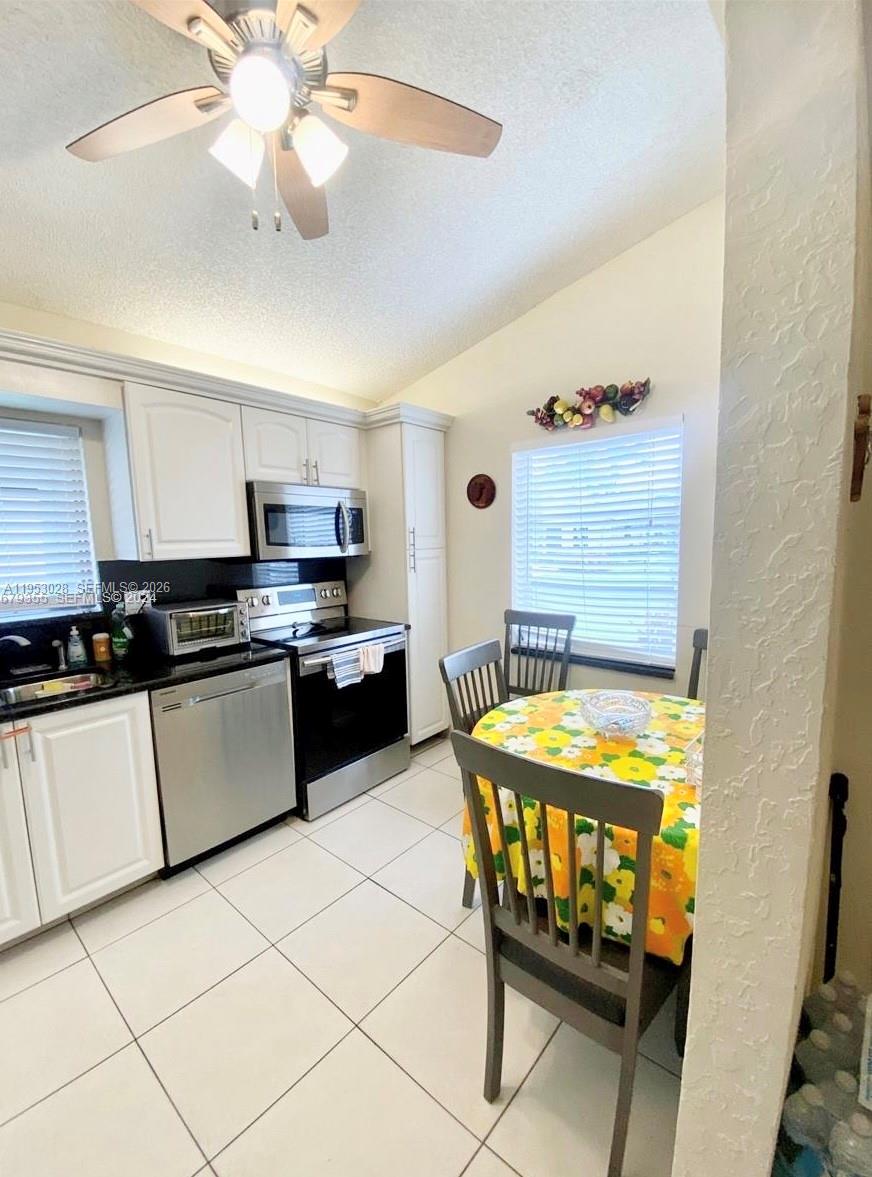 WHISPER WALK SEC C CONDO - Residential