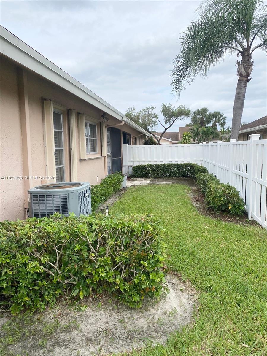 WHISPER WALK SEC C CONDO - Residential