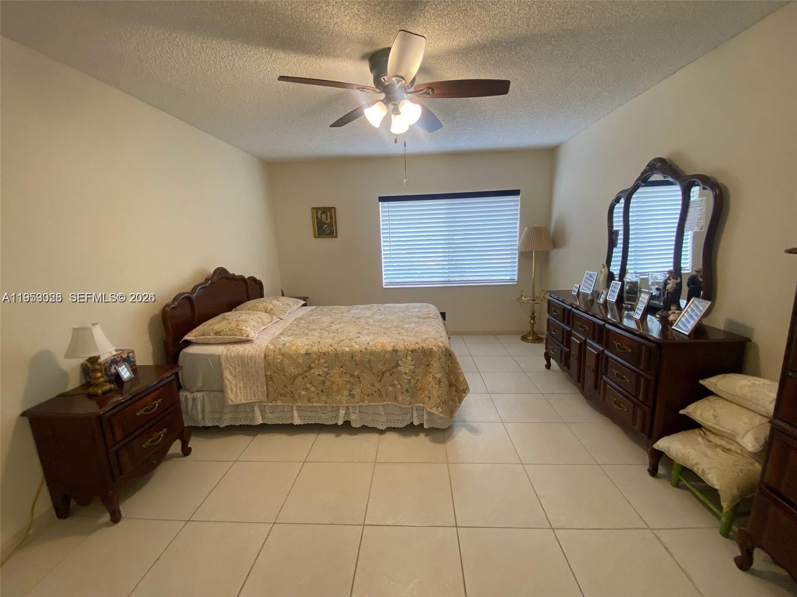 WHISPER WALK SEC C CONDO - Residential