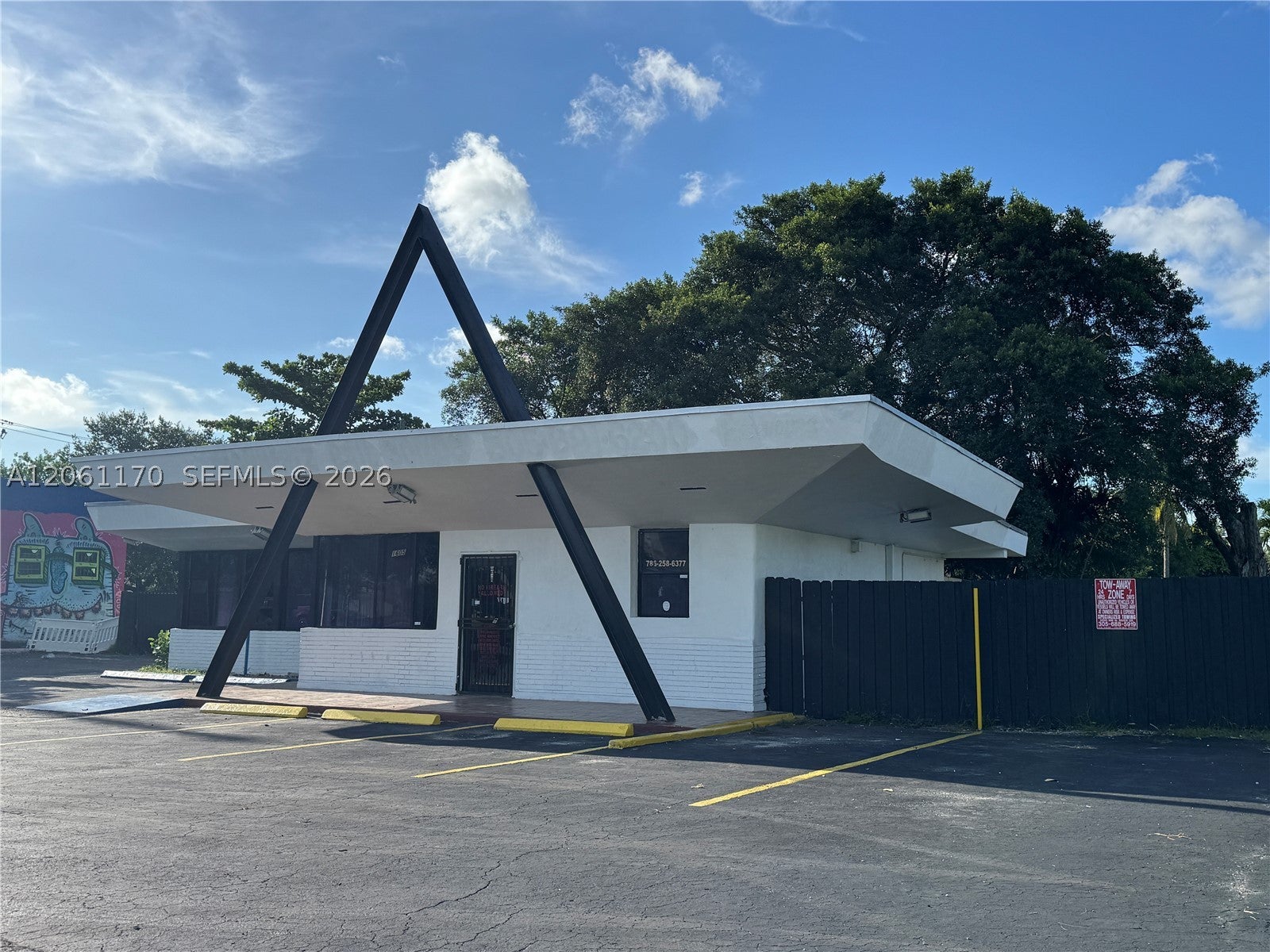 1605 NW 95th St