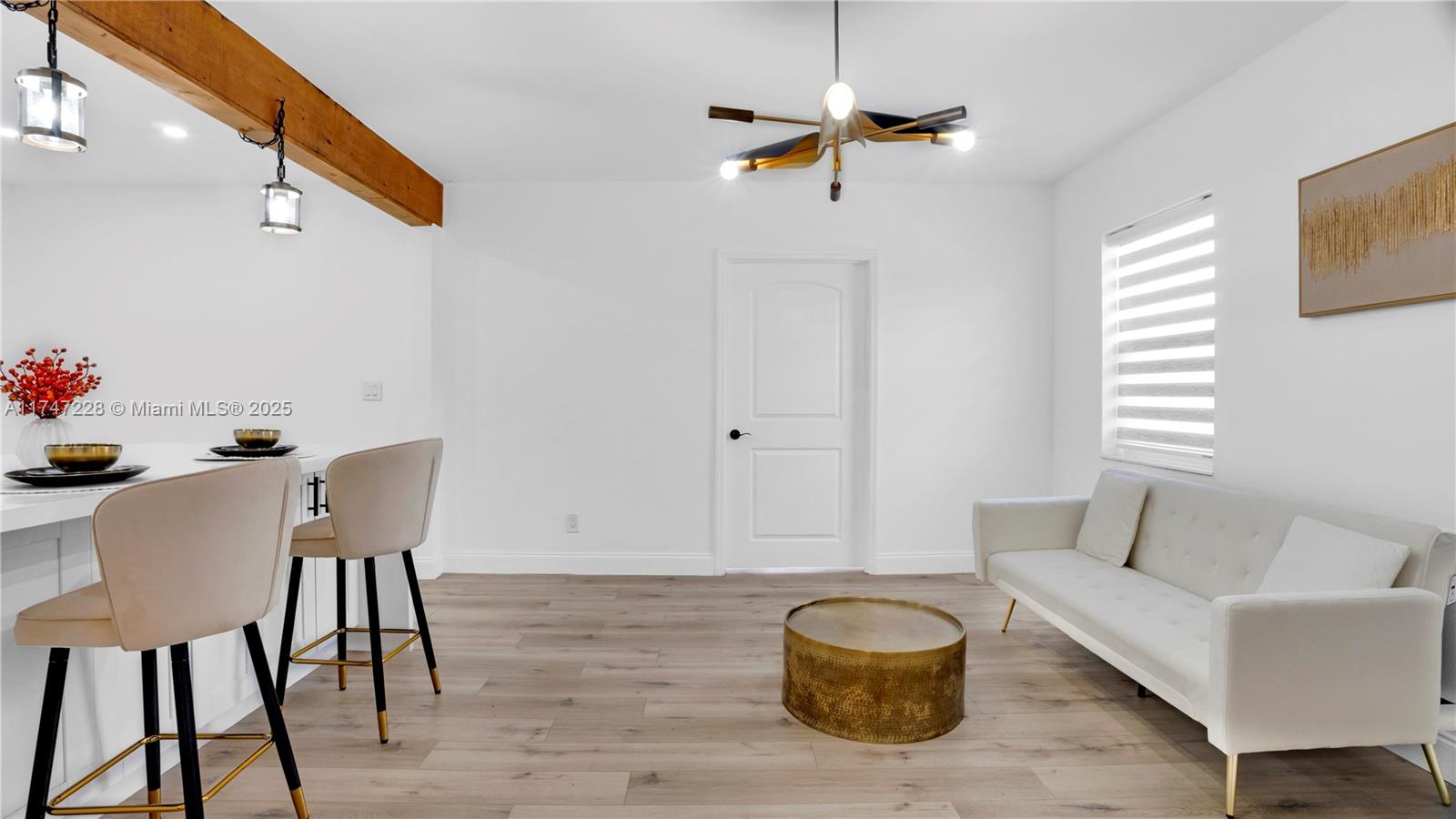 LAUDERDALE MANORS ADD - Residential