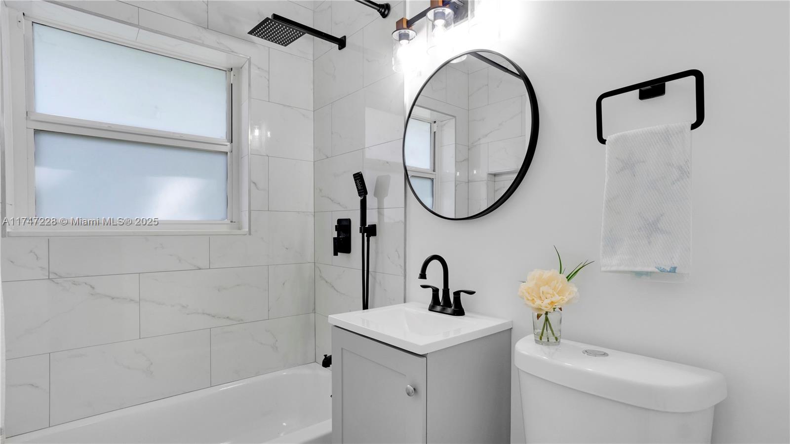 LAUDERDALE MANORS ADD - Residential