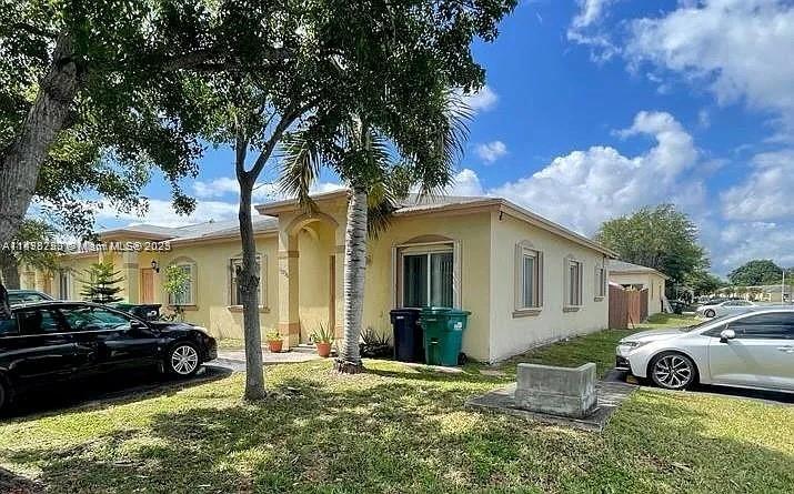 Move-in ready! Only first month and security deposit required. The property offers 2 assigned parking spaces, plus 4 guest parking spots right next to the unit, perfect for visitors. Located in a quiet and family-friendly neighborhood, where the last tenant lived for over 7 years with her young children. The home has been freshly painted and is ready for immediate occupancy. Don’t miss the opportunity to live in this comfortable, safe, and well-located property!