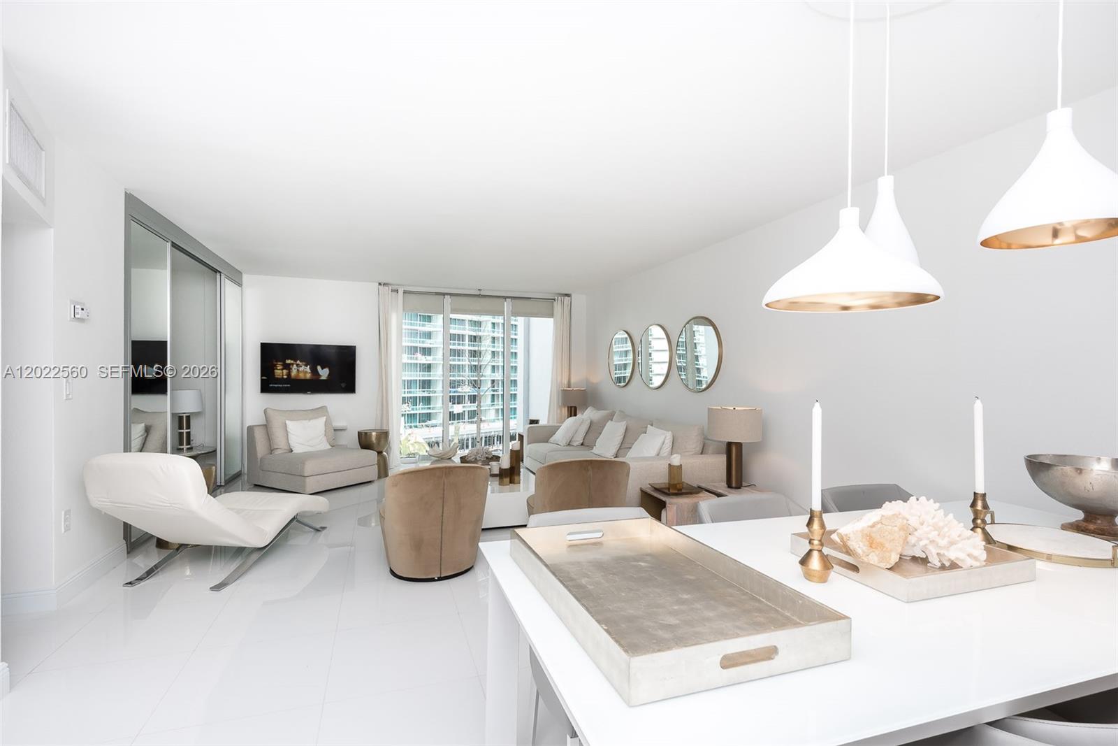 10275 Collins Ave 706