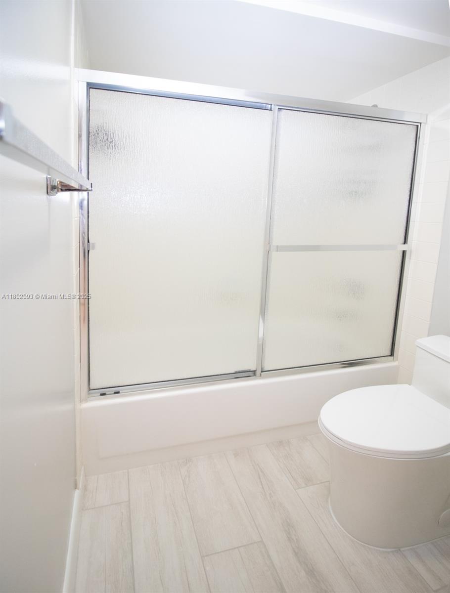 GLENWOOD TWNHS - Residential Lease