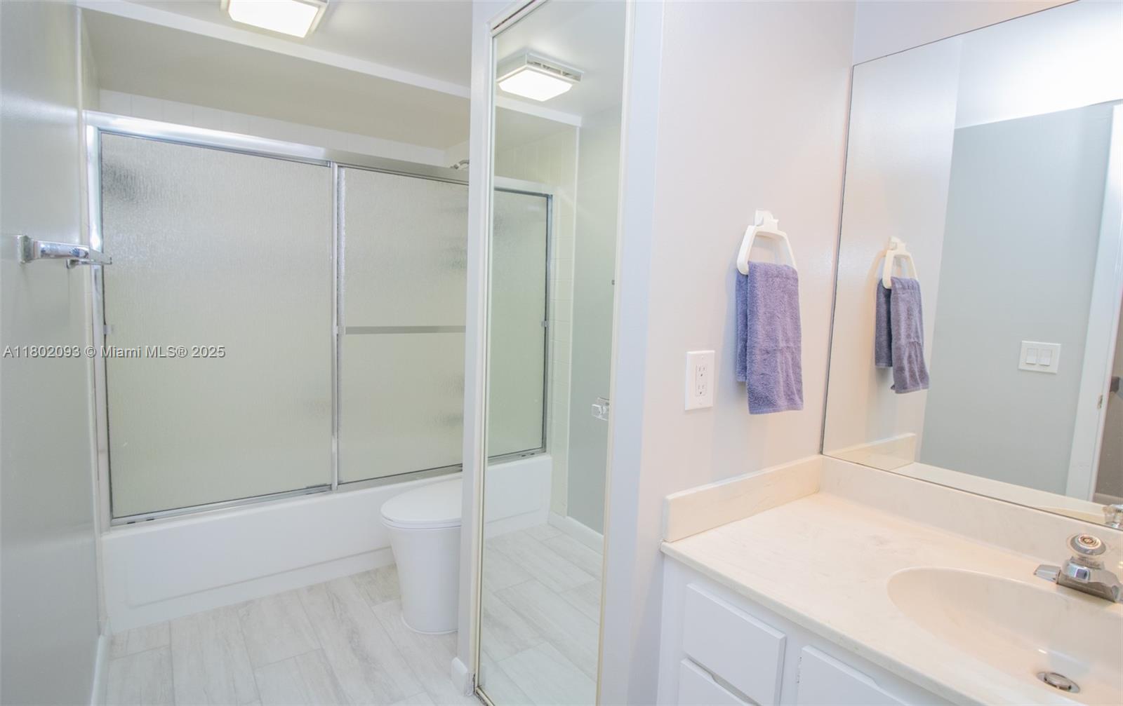 GLENWOOD TWNHS - Residential Lease