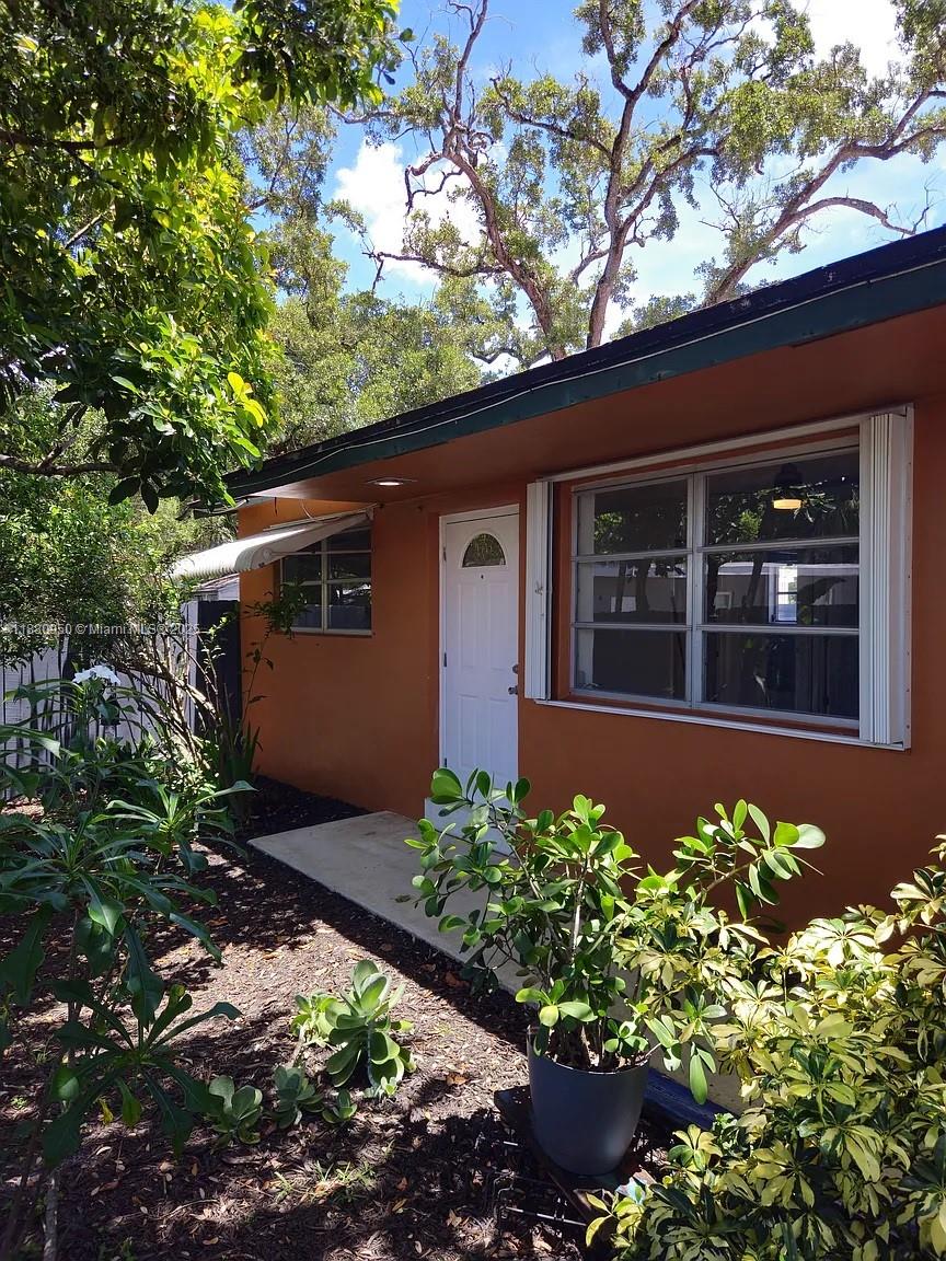 JACARANDA HEIGHTS - Residential Lease