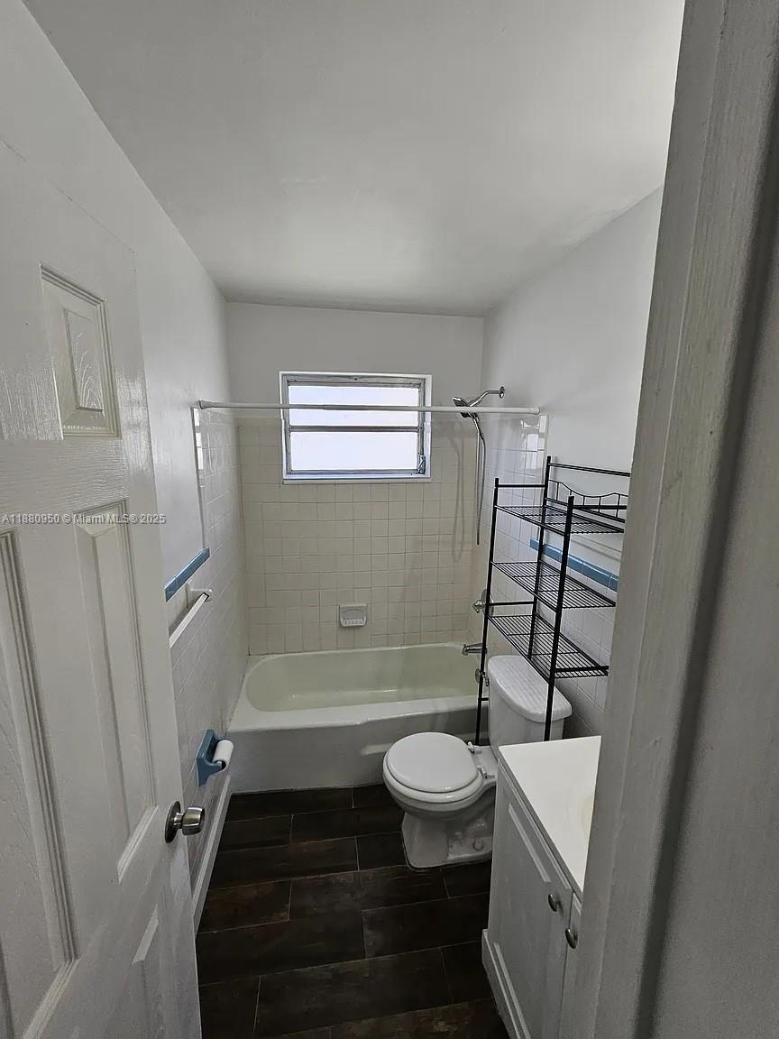 JACARANDA HEIGHTS - Residential Lease