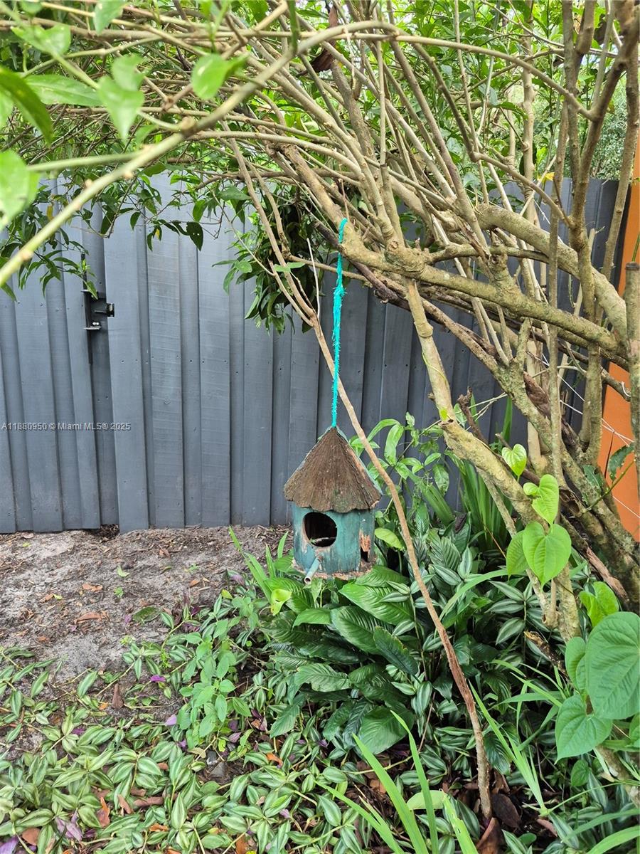 JACARANDA HEIGHTS - Residential Lease