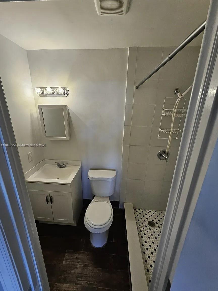 JACARANDA HEIGHTS - Residential Lease