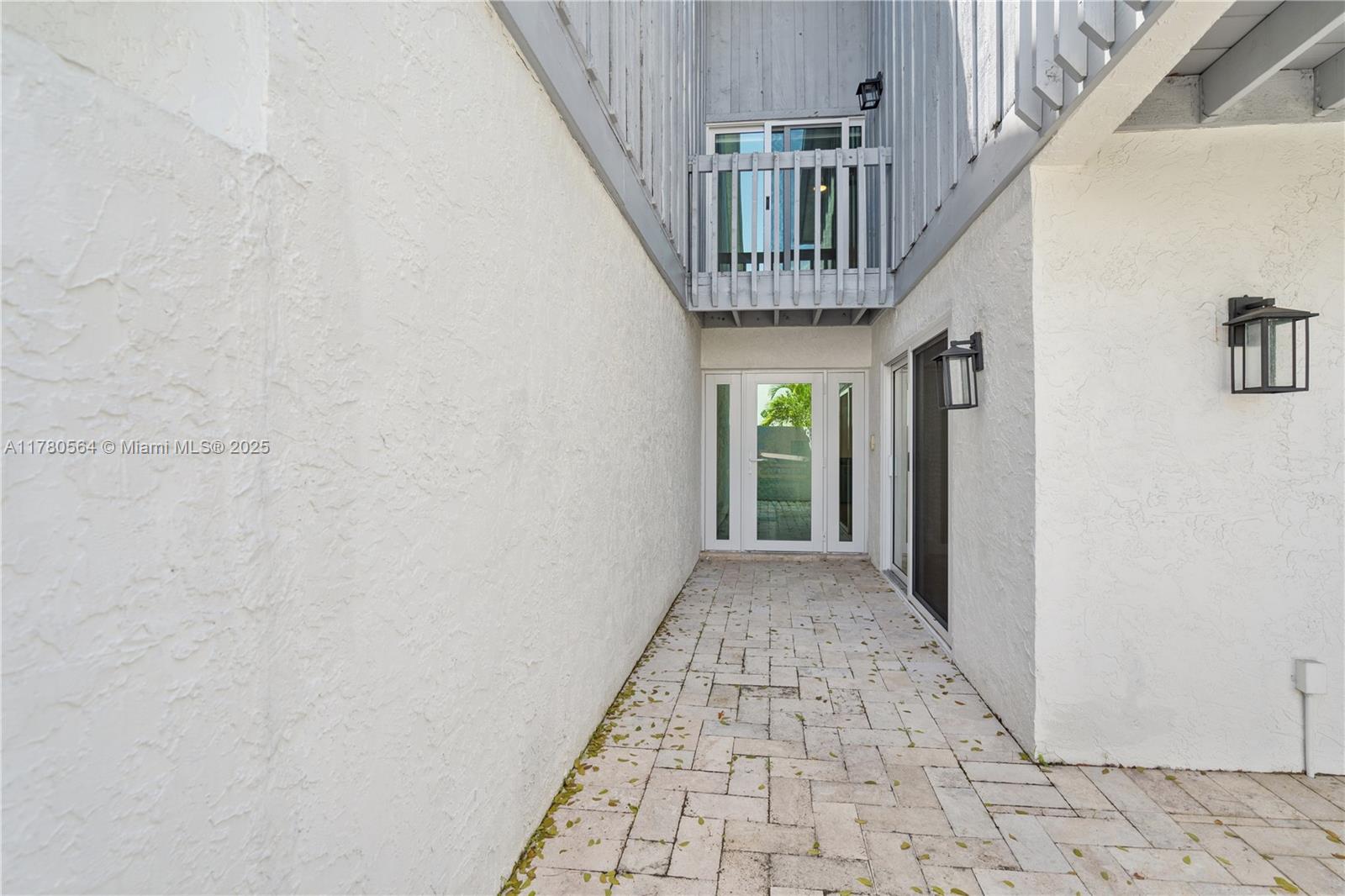 HARBOUR CLUB - Residential