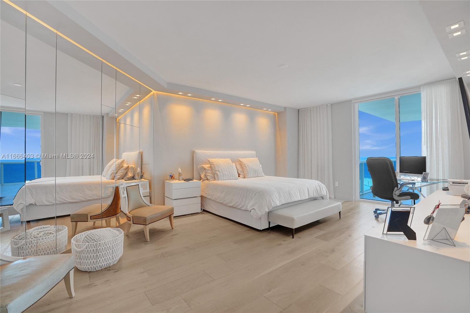 2711 HOLLYWOOD BEACH COND - Residential