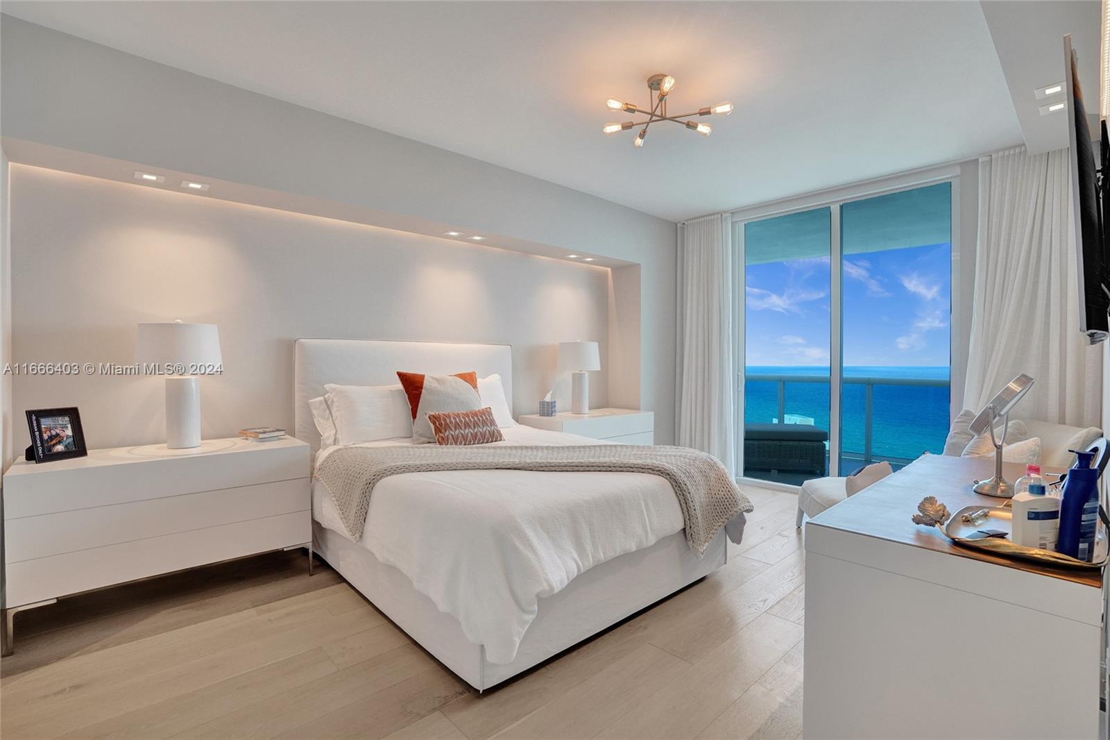 2711 HOLLYWOOD BEACH COND - Residential