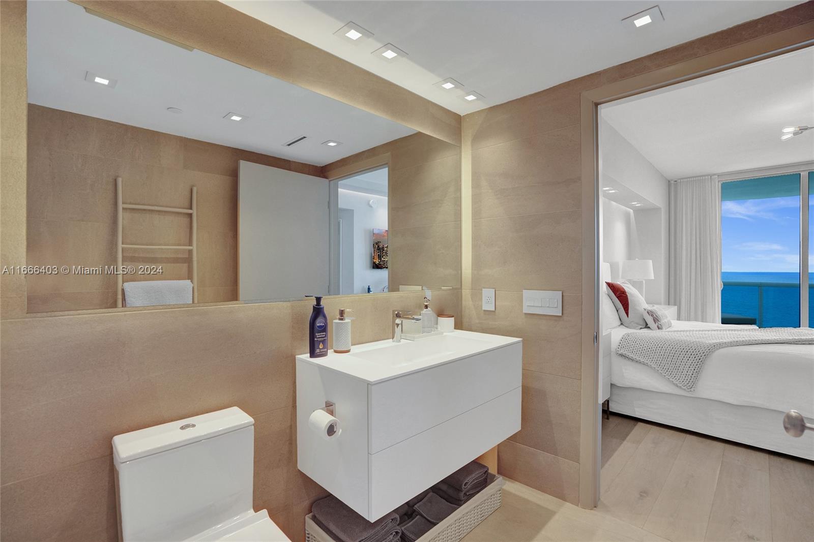 2711 HOLLYWOOD BEACH COND - Residential