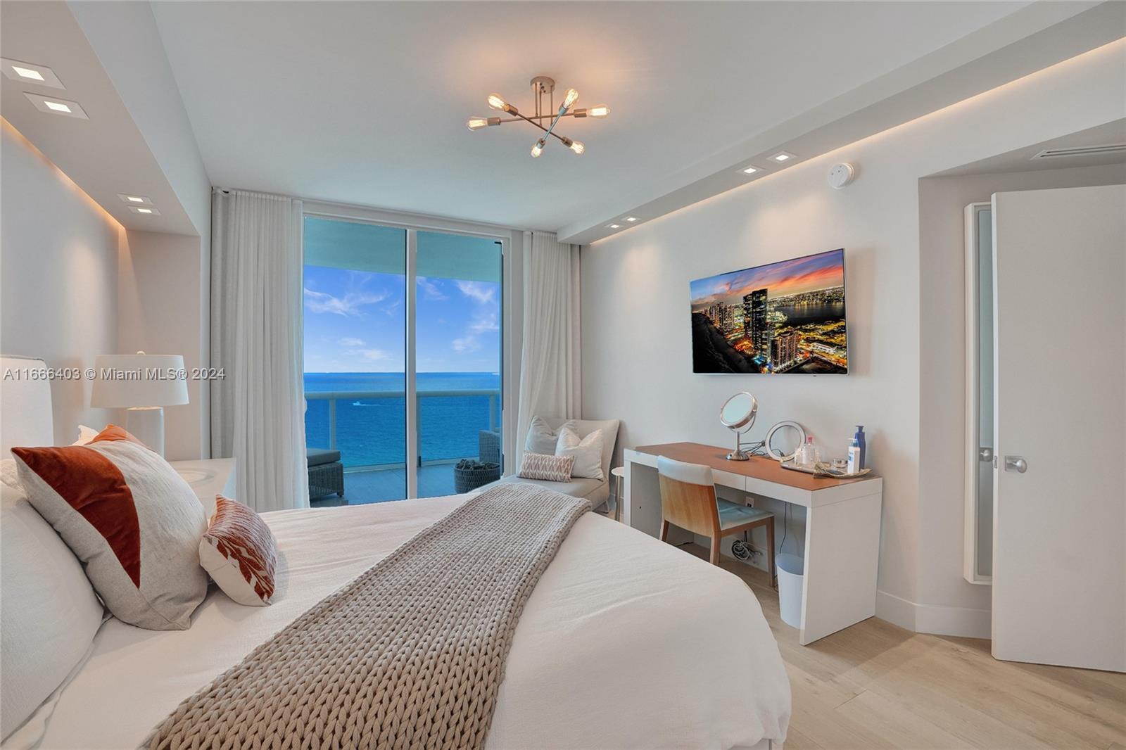 2711 HOLLYWOOD BEACH COND - Residential