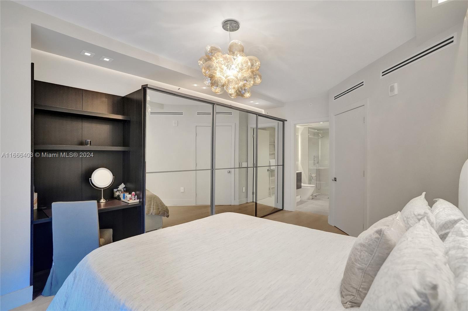 2711 HOLLYWOOD BEACH COND - Residential
