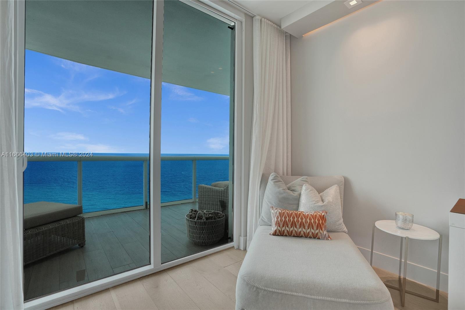 2711 HOLLYWOOD BEACH COND - Residential