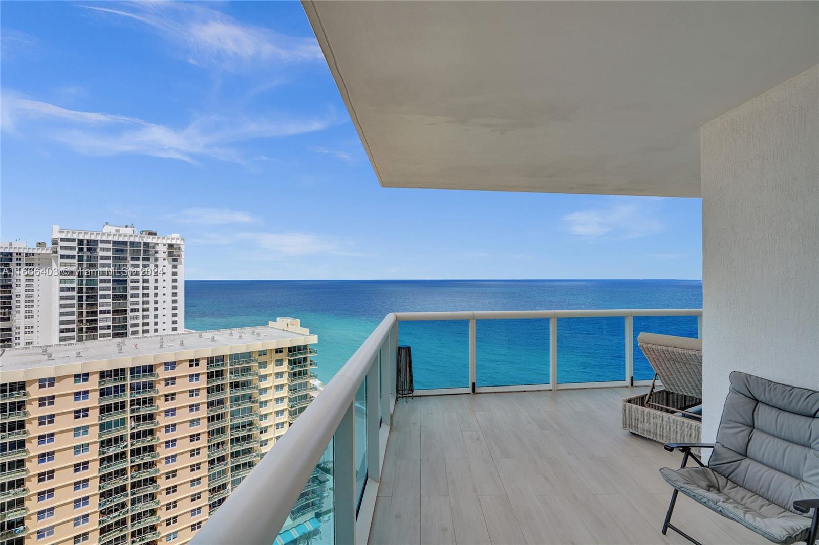 2711 HOLLYWOOD BEACH COND - Residential