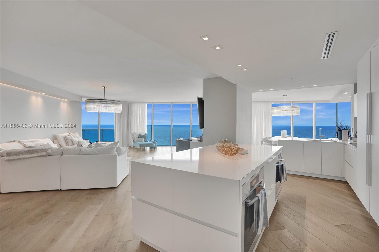 2711 HOLLYWOOD BEACH COND - Residential