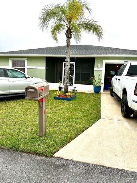Single Family Residence in Fort Pierce FL 6672 Campanilla.jpg