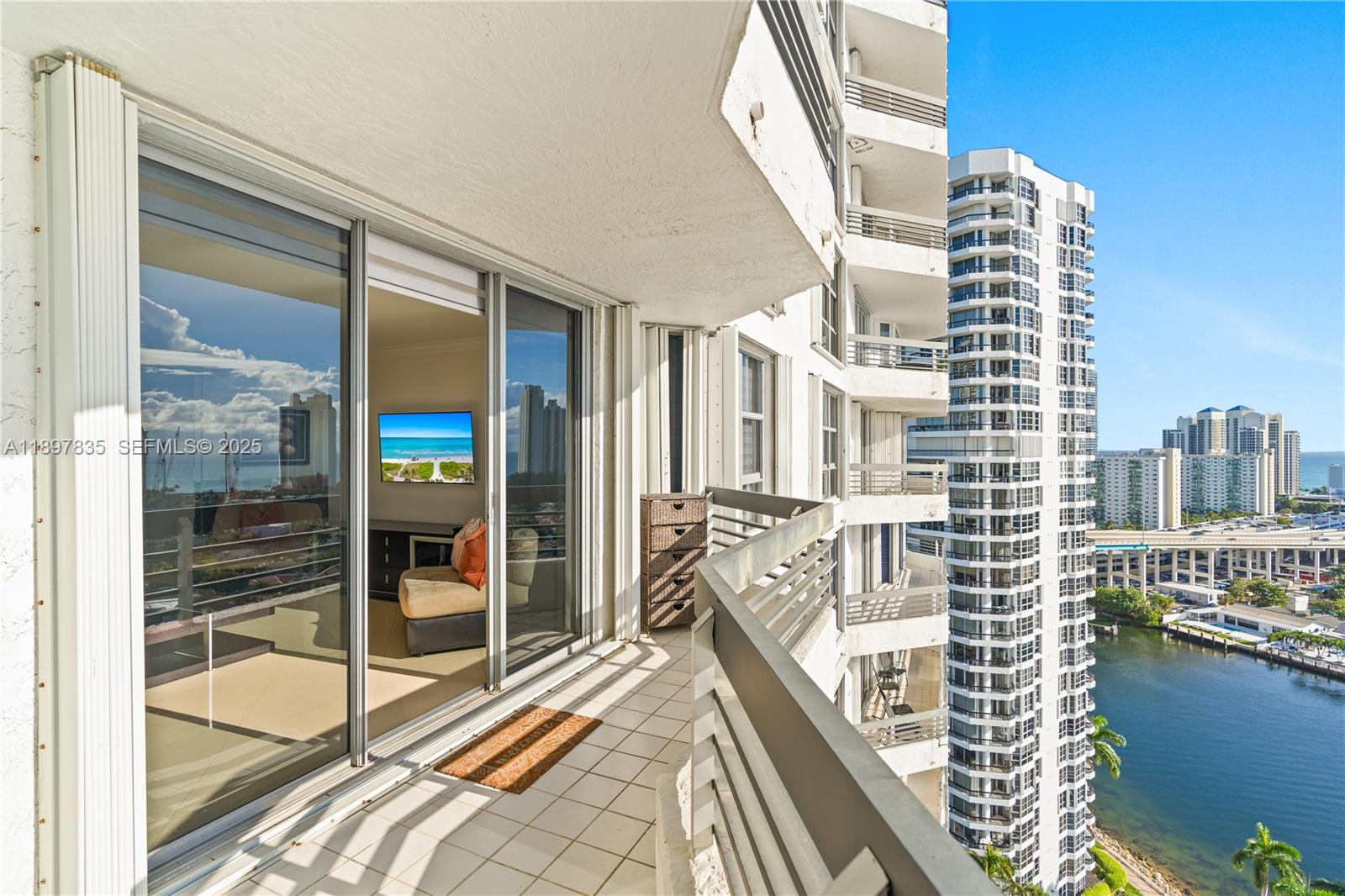 19101 NE 36th Ct 2109