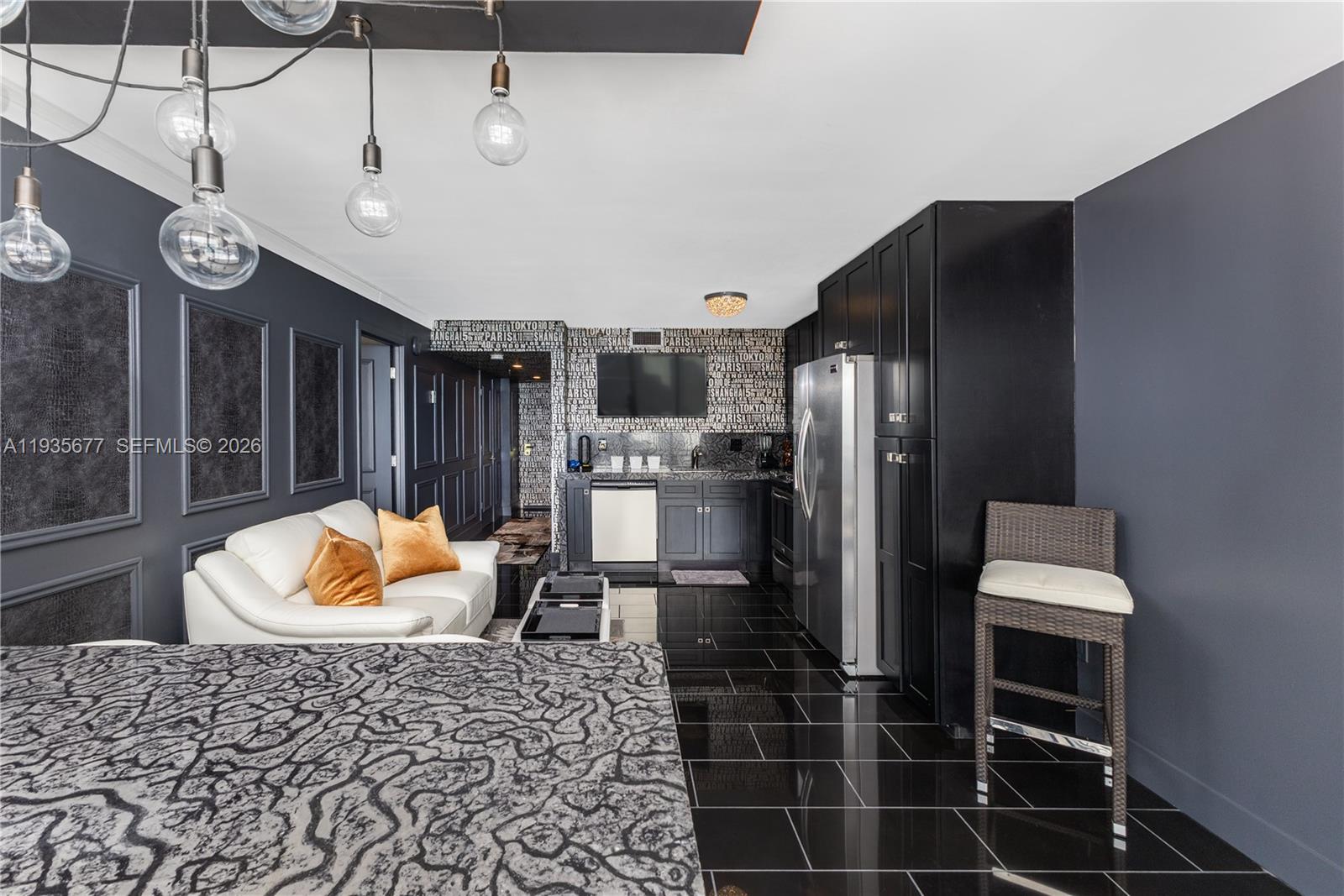 VENETIA CONDO - Residential