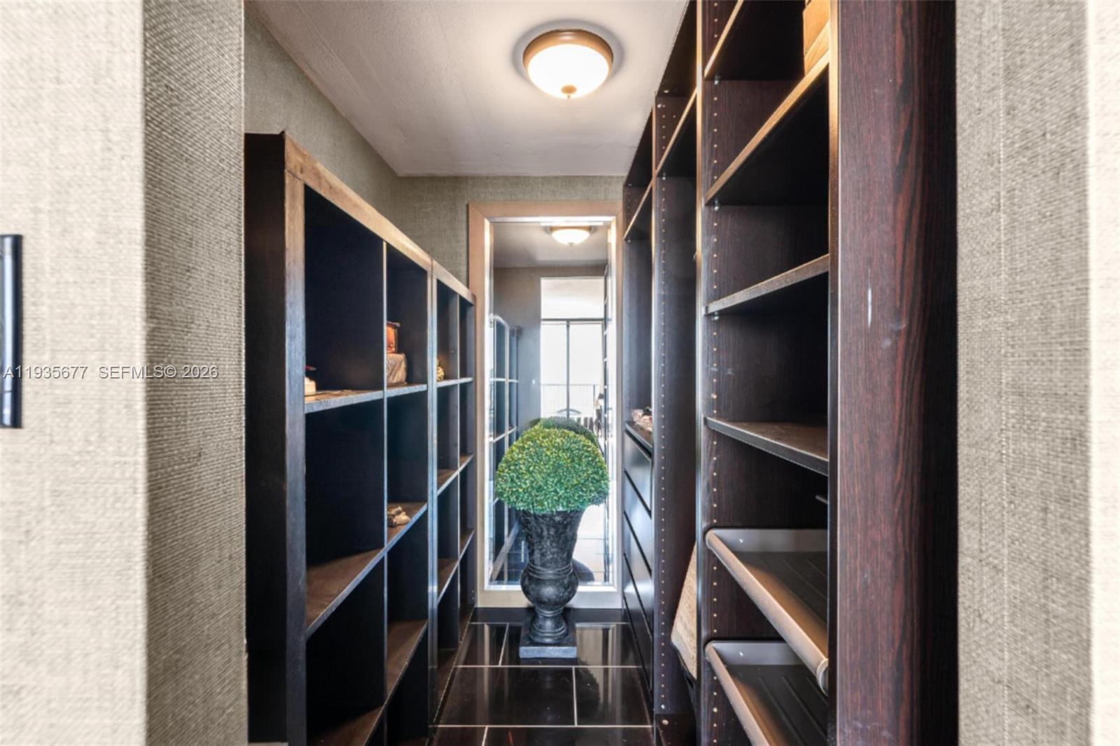 VENETIA CONDO - Residential