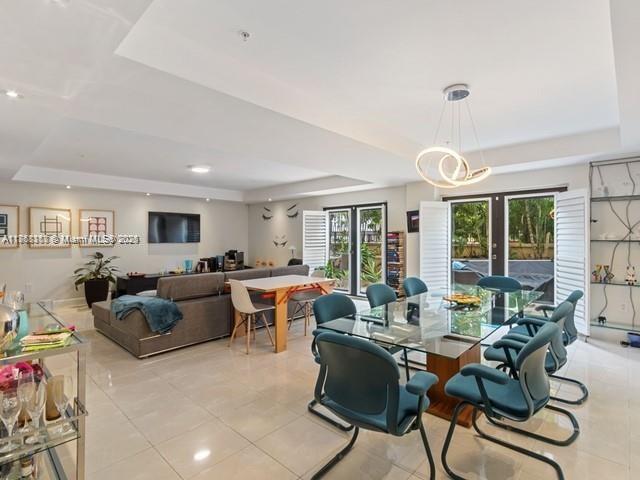 Spectacular apartment located in the heart of Coral Gables! Walking distance to Granda Golf Course and minutes away from Miracle Mile. This apartment is not only spacious but also features a 300 sq. ft terrace to entertain guests or simply enjoy the weather. Plenty of street parking in the surrounding areas. Come see it for yourself!