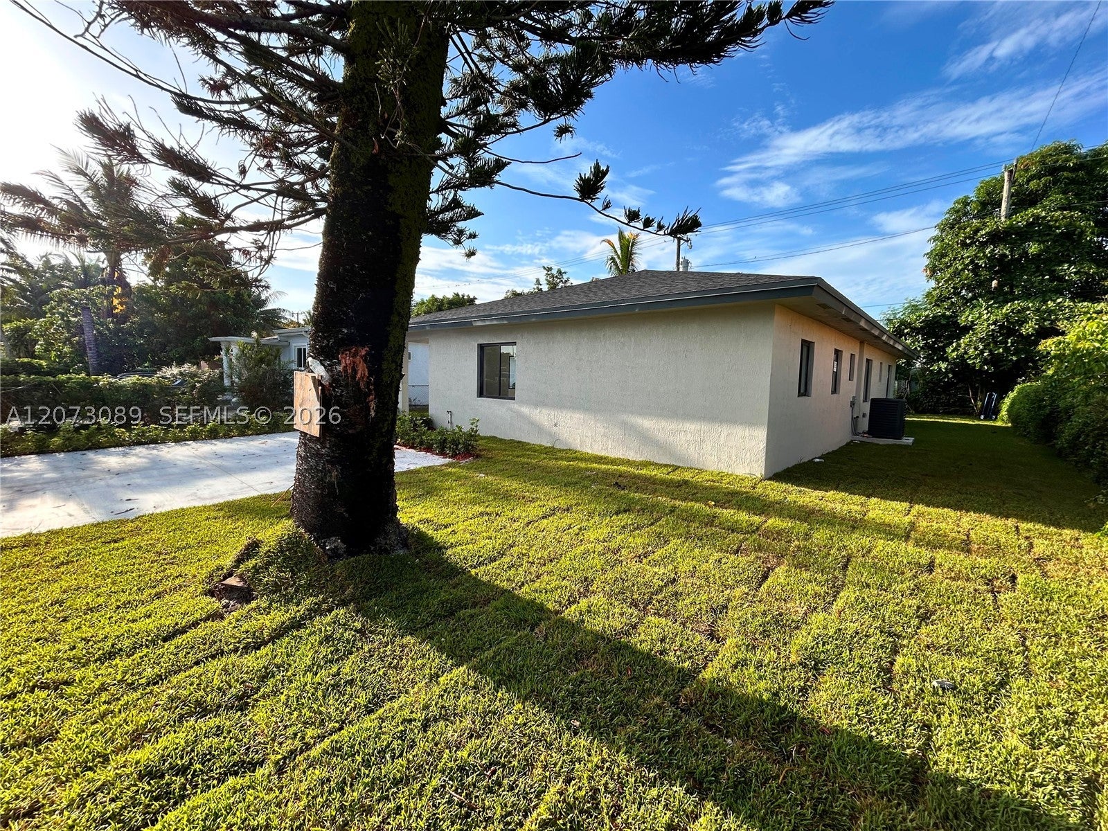 2950 NW 93 ST