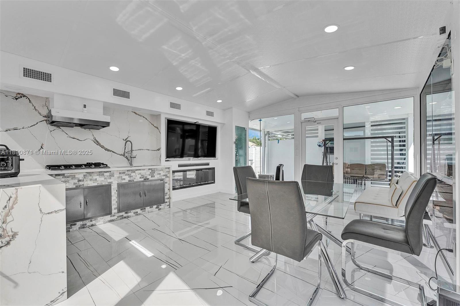 CORAL TERR SEC 1 - Residential