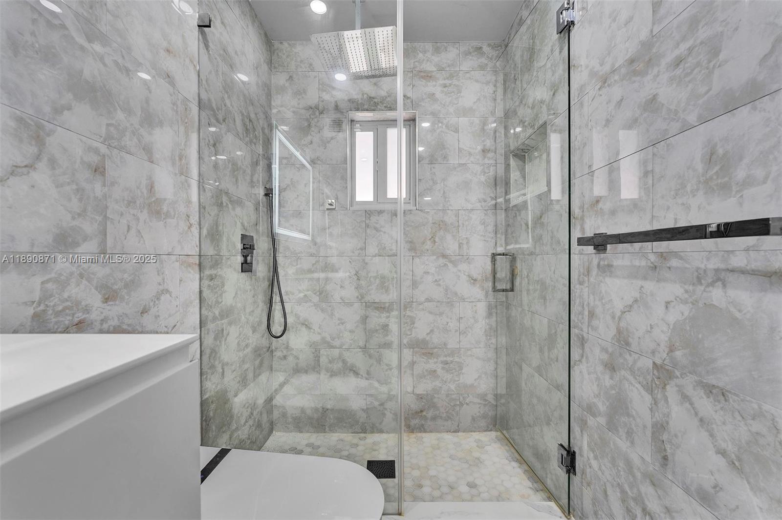 CORAL TERR SEC 1 - Residential