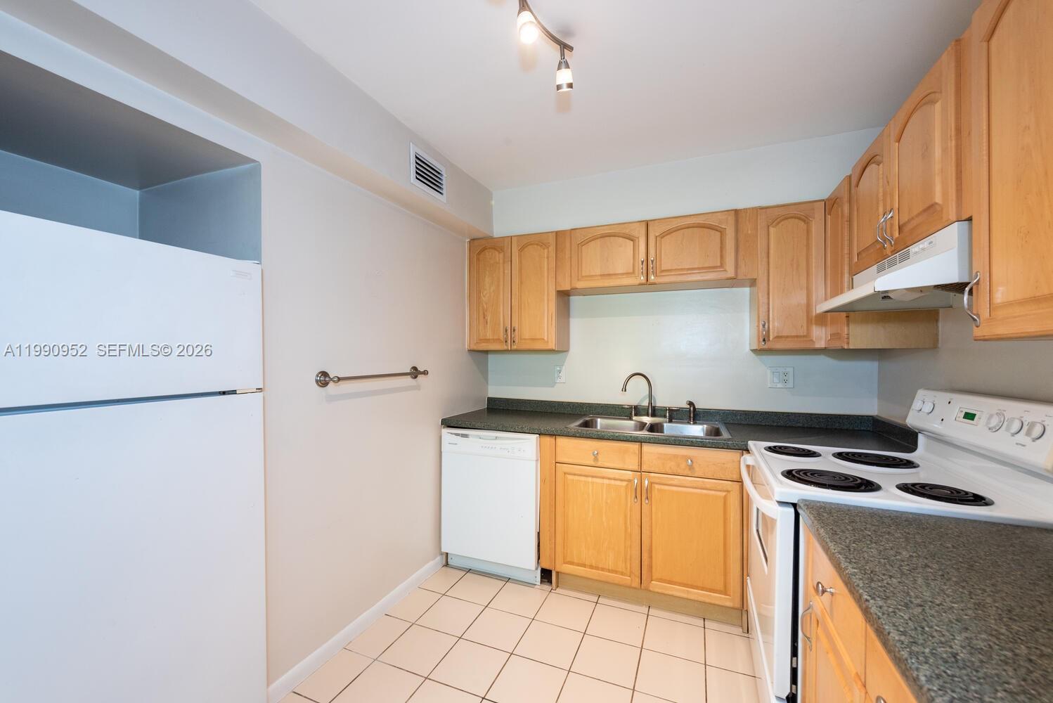 ALCA CONDO - Residential