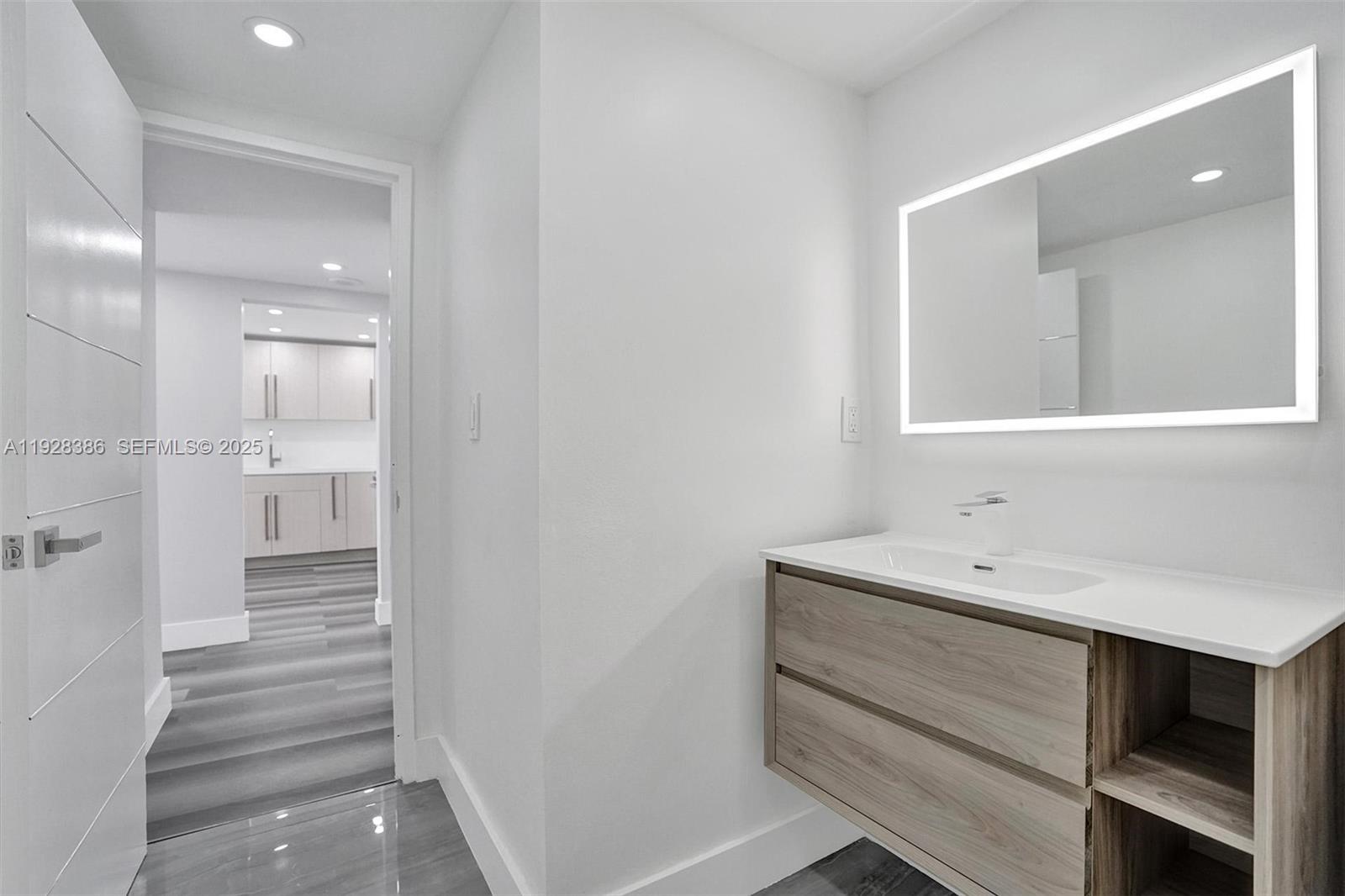 OLYMPUS CONDO PHASE - Residential