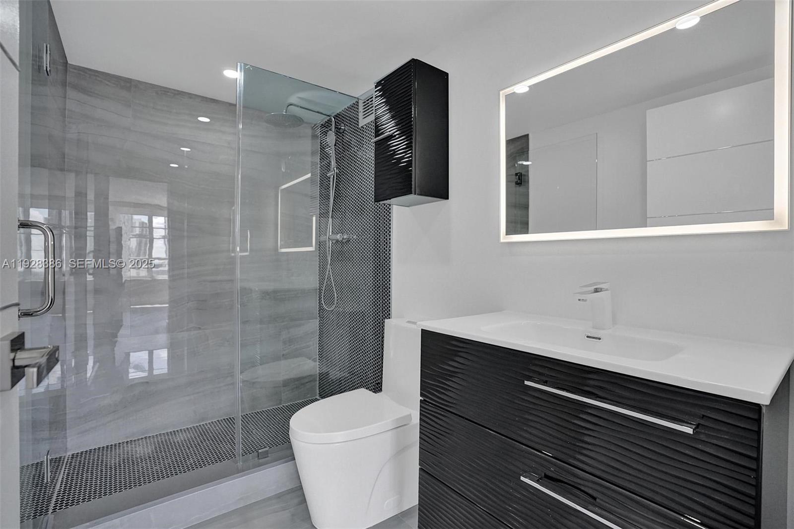 OLYMPUS CONDO PHASE - Residential