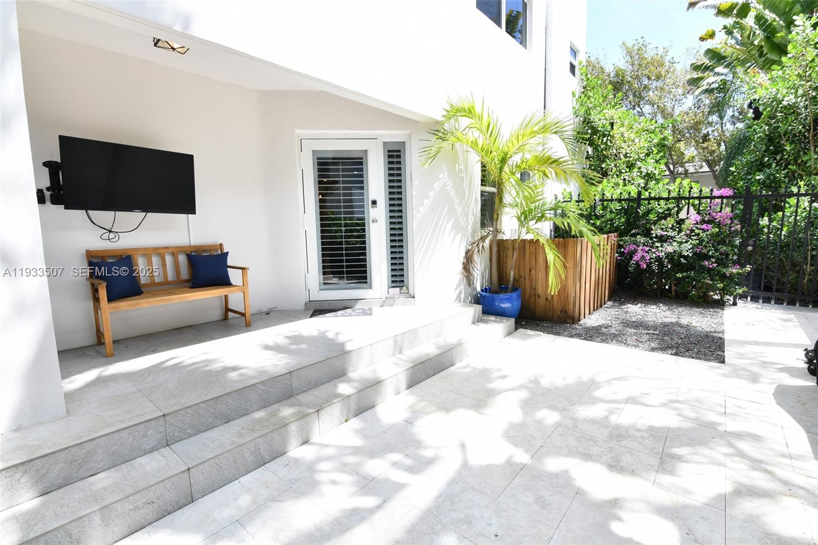 PENT HOMESTEAD - Residential Lease