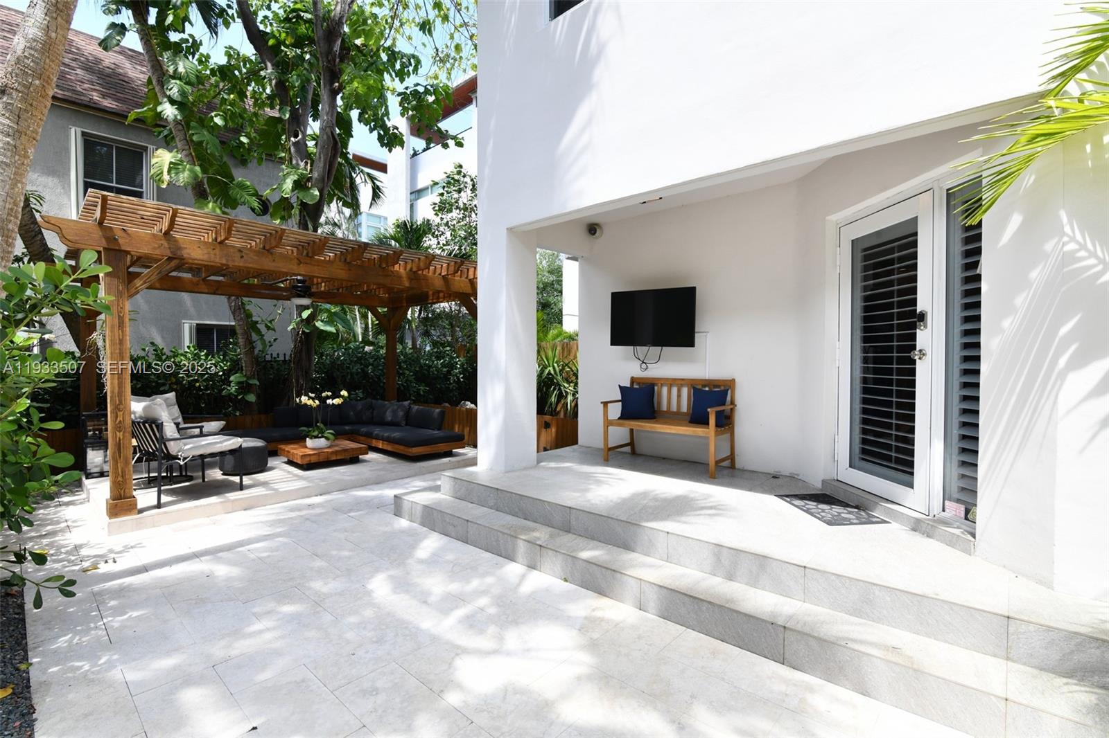 PENT HOMESTEAD - Residential Lease