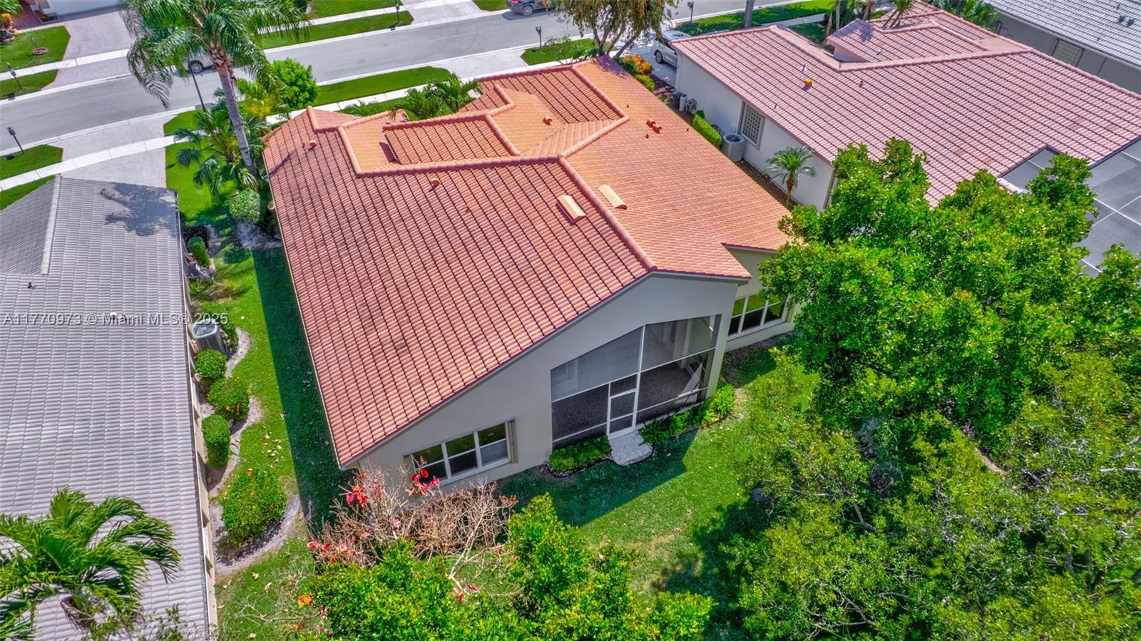 VALENCIA LAKES 1 - Residential