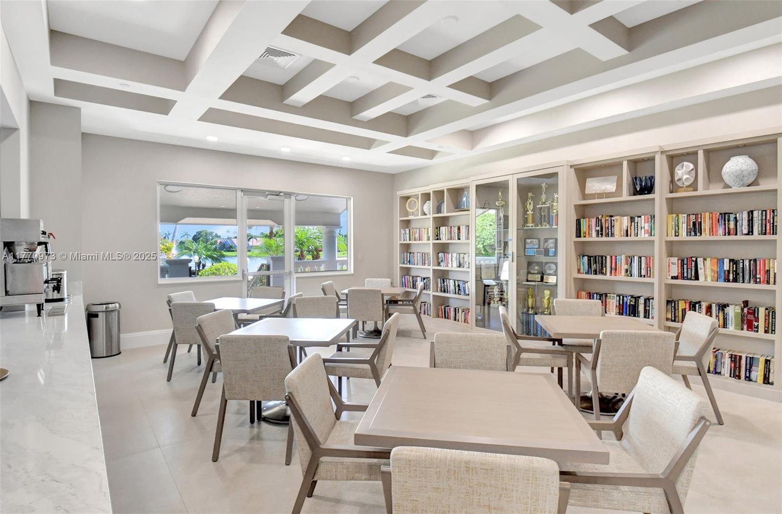 VALENCIA LAKES 1 - Residential