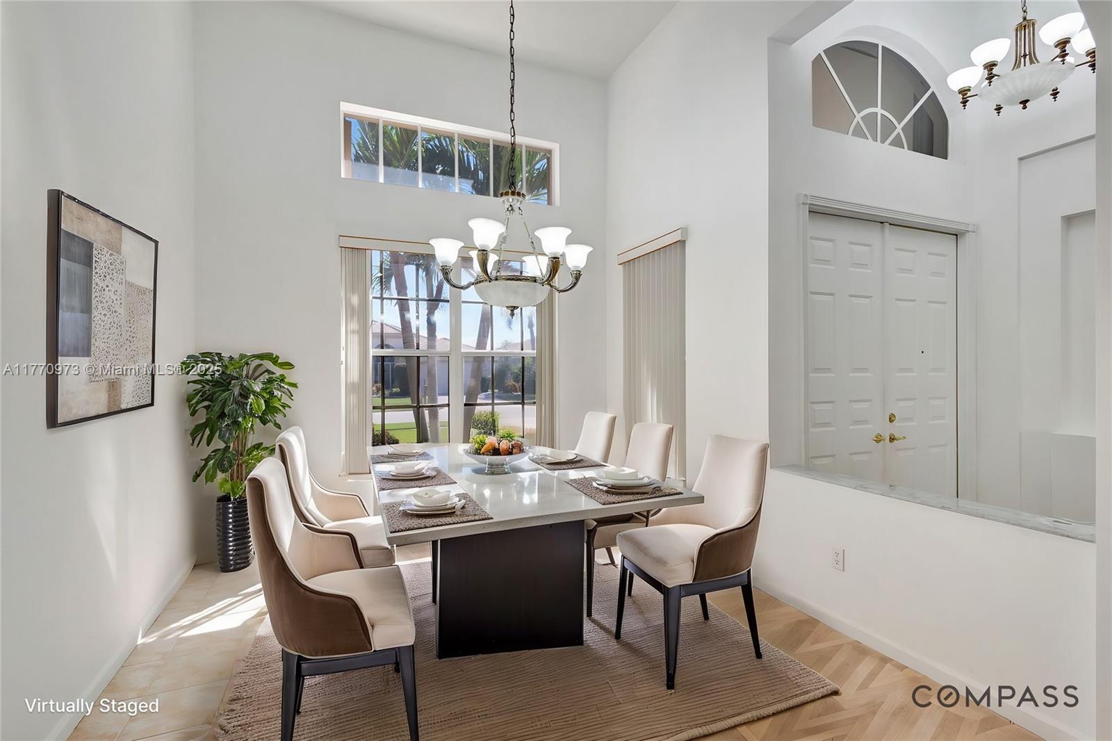 VALENCIA LAKES 1 - Residential