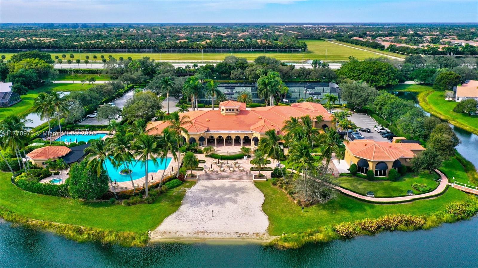 VALENCIA LAKES 1 - Residential