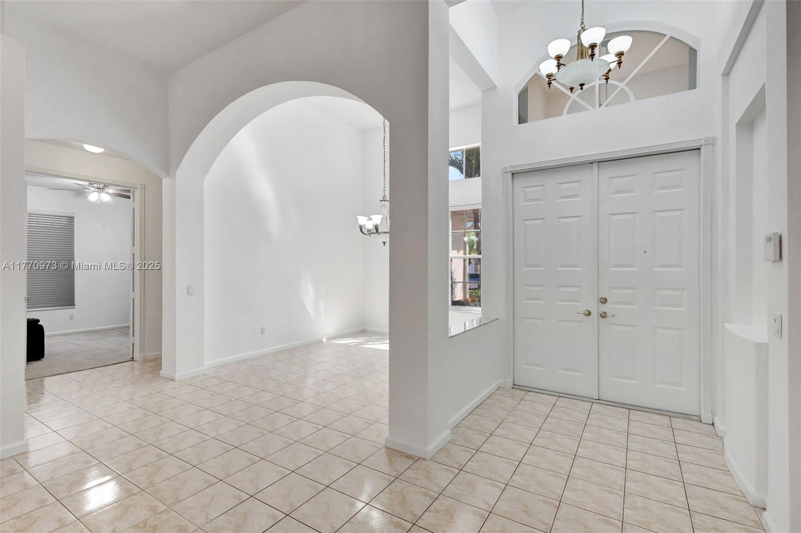 VALENCIA LAKES 1 - Residential