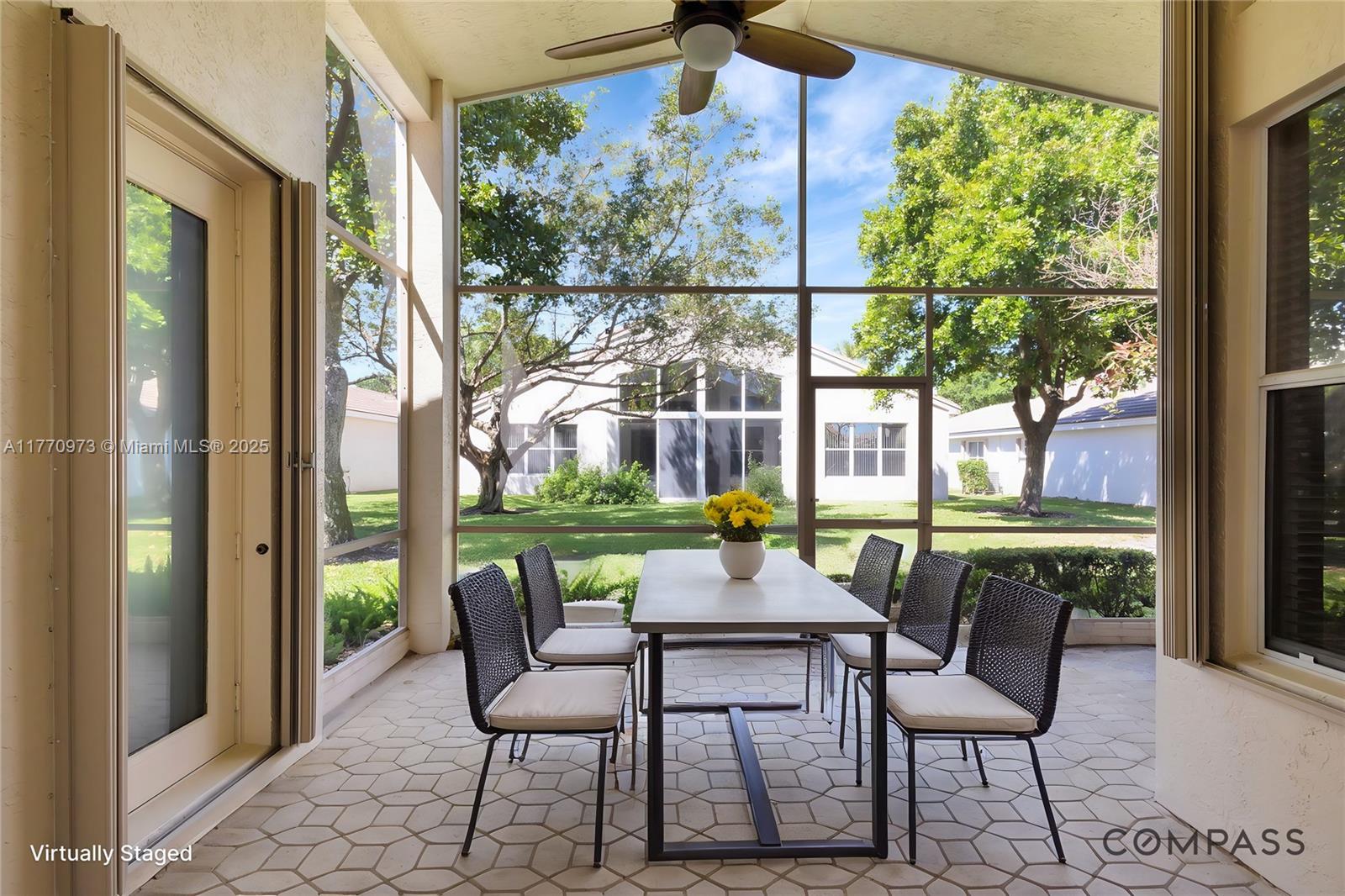 VALENCIA LAKES 1 - Residential