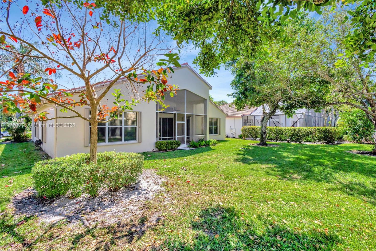VALENCIA LAKES 1 - Residential