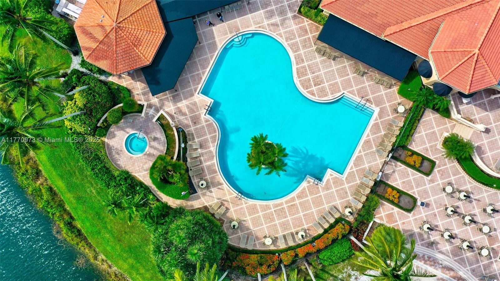 VALENCIA LAKES 1 - Residential