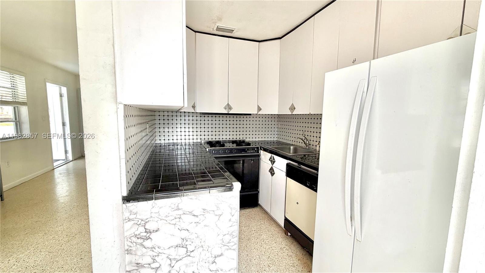 4TH AVENUE EXTENSION TO H - Residential