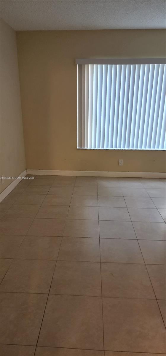 KENSINGTON WALK CONDO - Residential Lease