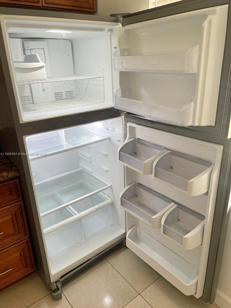 KENSINGTON WALK CONDO - Residential Lease