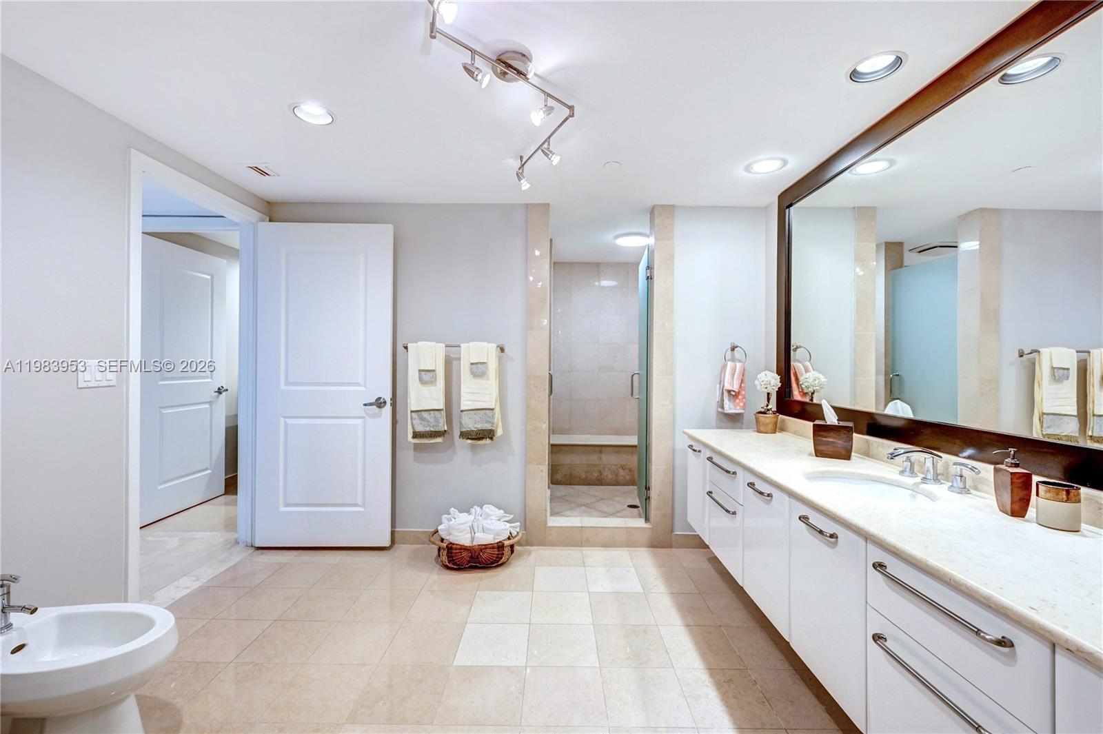 OCEAN PALMS CONDO - Residential