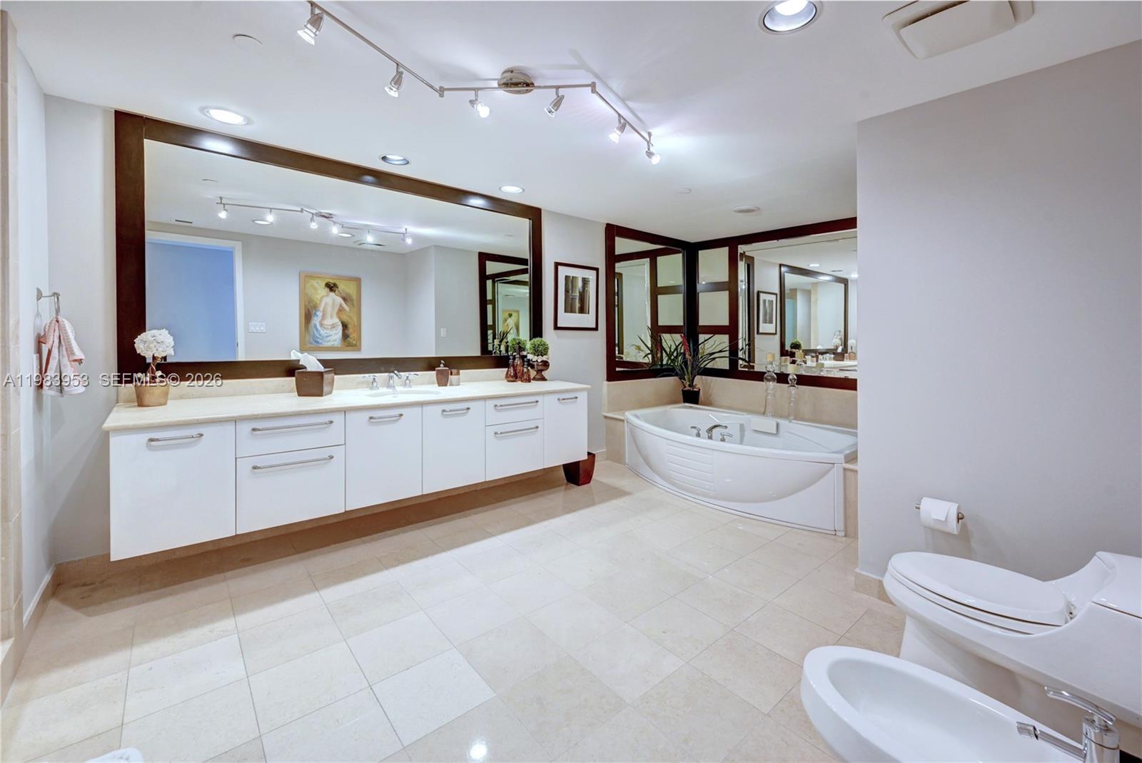 OCEAN PALMS CONDO - Residential